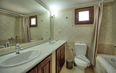 Villa Sevi Grande: Badkamer