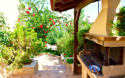 Villa Sevi Grande: Balkon / terras / patio, Buitenshuis