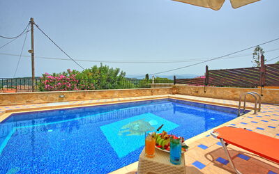 Villa Romantic Sevi: Pool