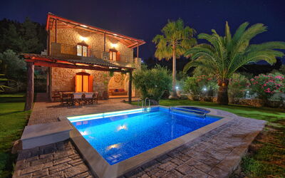 Villa Vrisses: Outdoor