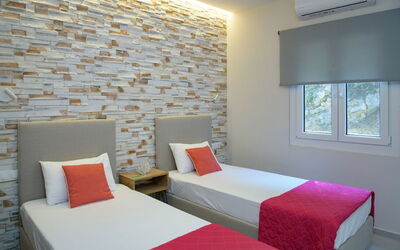 Beachfront Villa Seasun: Bedroom