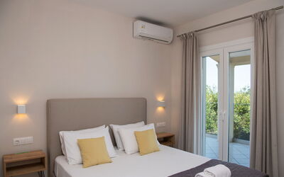 Beachfront Villa Seasun: Bedroom