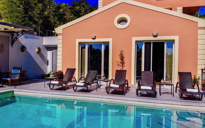 Villa Jewel: bassin, Extérieur