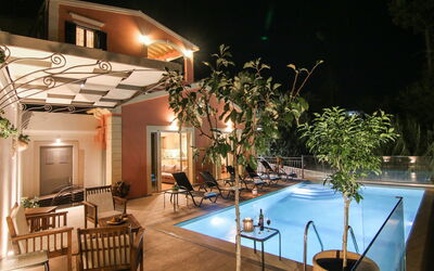 Villa Jewel: bassin, Extérieur