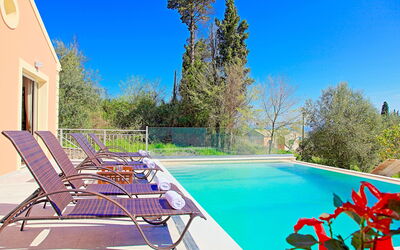 Villa Jewel: bassin, Extérieur