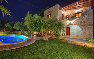 Villa Nipos: Scenic View