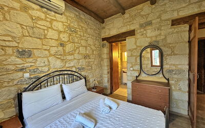 Villa Nipos: Bedroom
