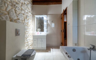 Villa Nipos: Bathroom