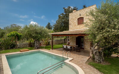 Villa Nipos: Garden, Outdoor, Pool