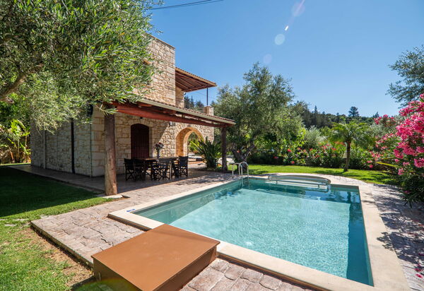 Villa Nipos