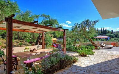 Beachfront Villa Seawave: Outdoor