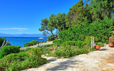 Beachfront Villa Seawave: Garden, Outdoor, Scenic View