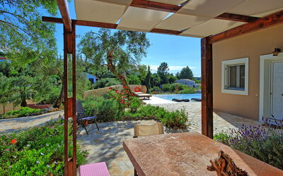 Beachfront Villa Seawave: Outdoor