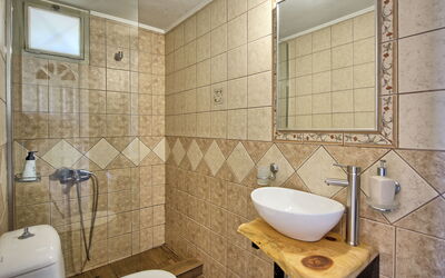 Beachfront Villa Seawave: Bathroom