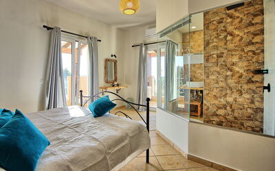 Beachfront Villa Seawave: Bedroom