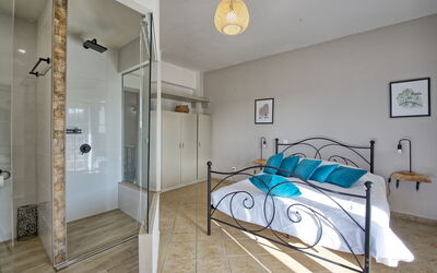 Beachfront Villa Seawave: Bedroom