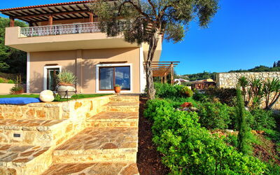 Beachfront Villa Seawave: Building Exterior, Pool