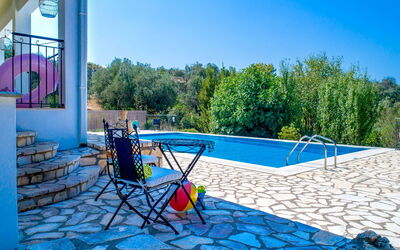 Villa di Giovanni: Piscina