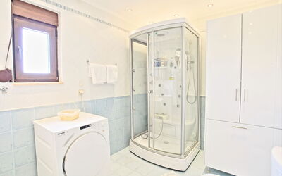 Acharavi Beach Villa: Badkamer