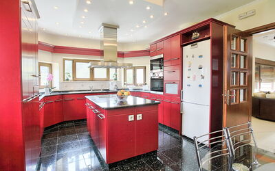 Acharavi Beach Villa: Keuken