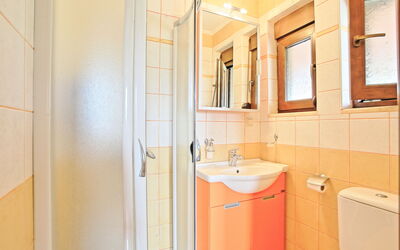 Acharavi Beach Villa: Badkamer