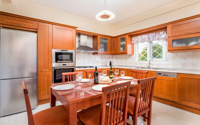 Villa Giador: Dining Room, Kitchen
