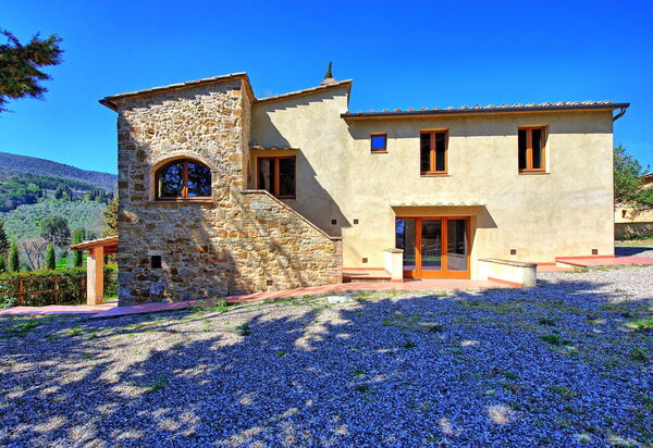 Villa Panizzi: Building Exterior