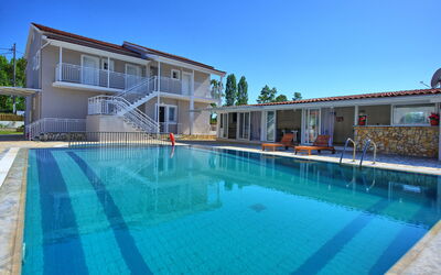 Sidari Beach Villa: Pool