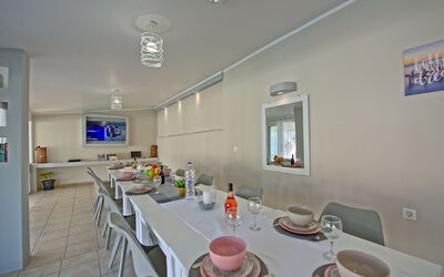 Sidari Beach Villa: Common Room, Dining Room