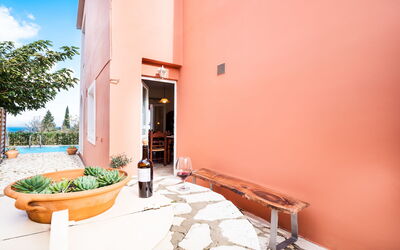 Villa Melodia: Extérieur, Extérieurs