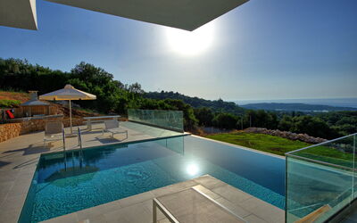 Villa Athena: all'aperto, Giardino, Piscina