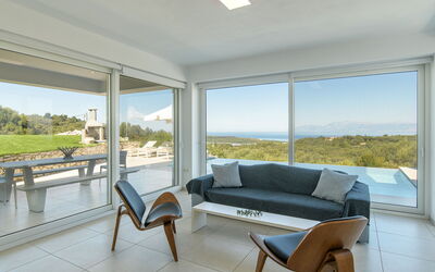 Villa Nafsika: Living Room