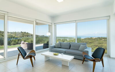 Villa Nafsika: Living Room