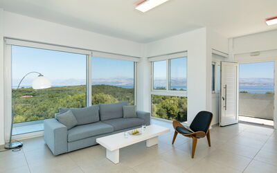 Villa Nafsika: Living Room