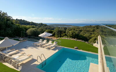Villa Arete: Garden, Pool, Scenic View