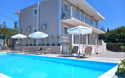 Villa Maria: all'aperto, Esterni, Piscina