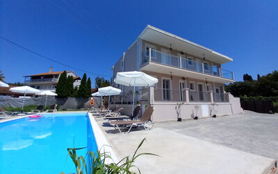 Villa Maria: all'aperto, Esterni, Piscina