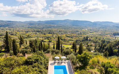 Villa Dinos: Keer bekeken, zwembad