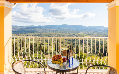 Villa Dinos: Balkon / terras / patio