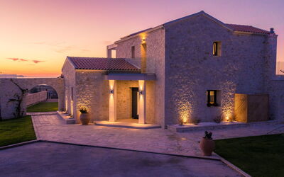 Villa Ebellina: Buitenshuis