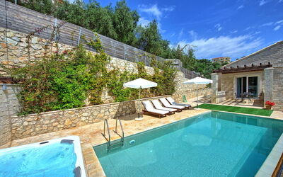 Villa Jacaranda: bassin