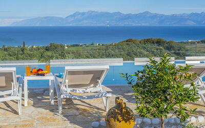 Villa Portes: Extérieur, Jardin, Vues