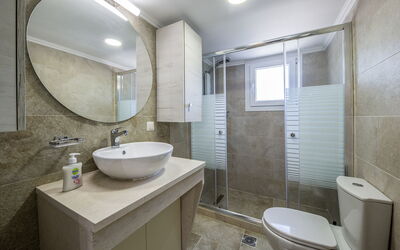 Villa Portes: Salle de bain