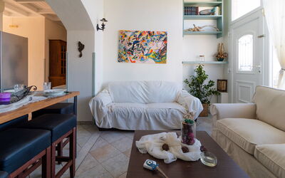 Beach Villa Athanasia: Living Room