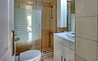 Beach Villa Athanasia: Bathroom