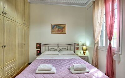 Beach Villa Athanasia: Bedroom