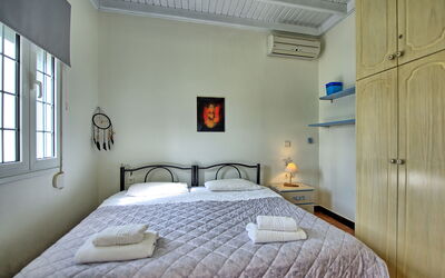 Beach Villa Athanasia: Bedroom