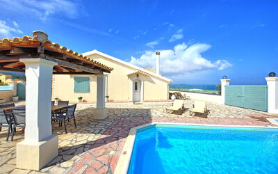 Beach Villa Athanasia: Outdoor, Pool