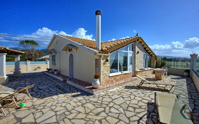 Beach Villa Athanasia: Outdoor