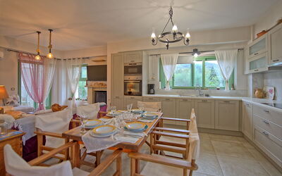 Villa Elaia: Cucina, Sala da pranzo